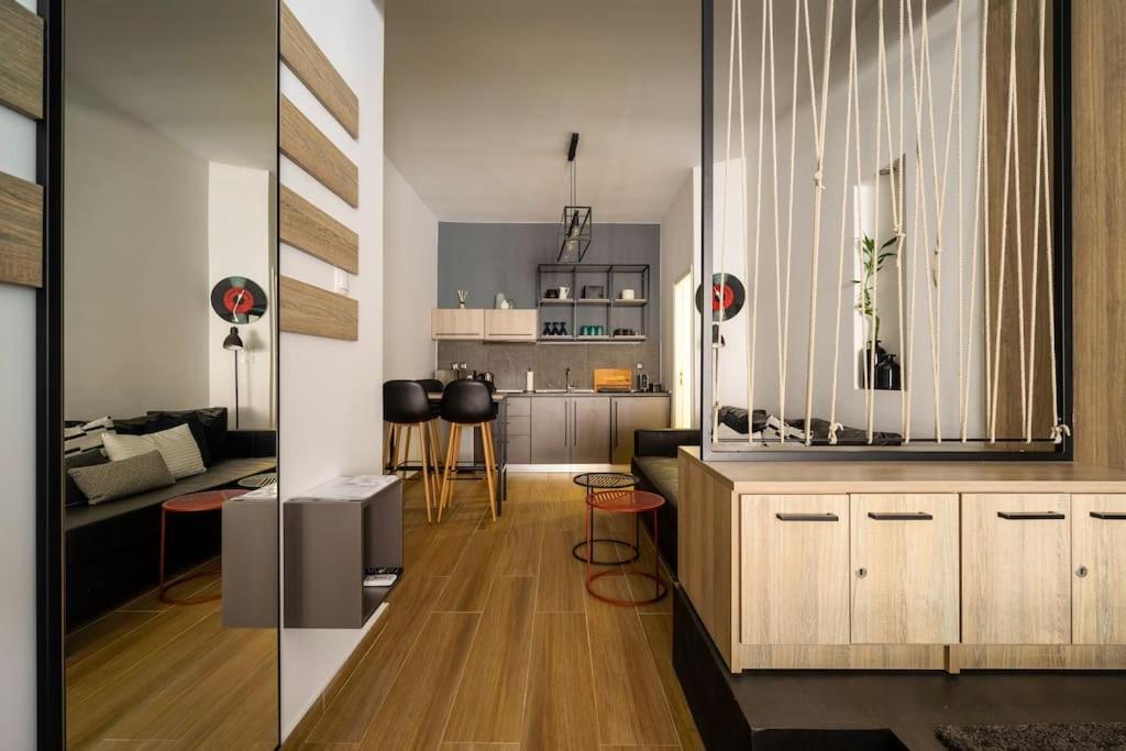 Super Stylish Apartments In The Heart Of Athens! 외부 사진
